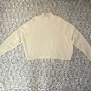 Mock neck fuzzy white/cream comfy sweater Women’s S